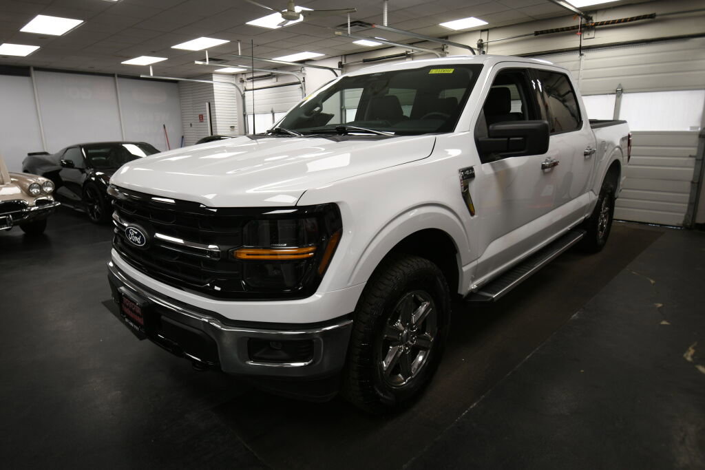 Used 2025 Ford F150 XLT w/ Equipment Group 301A Standard AWD/4WD image 4