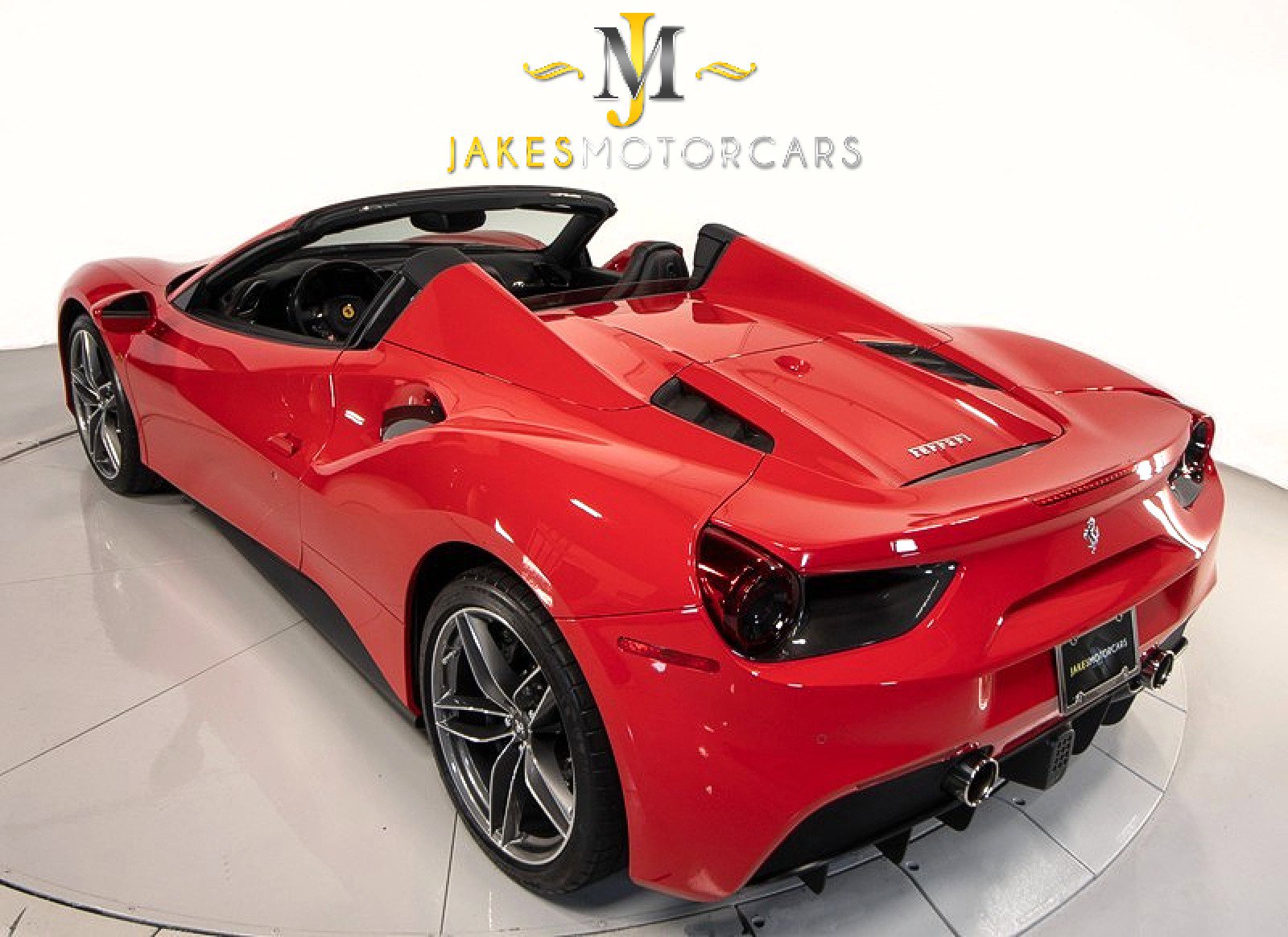 Used 2018 Ferrari 488 Spider image 7