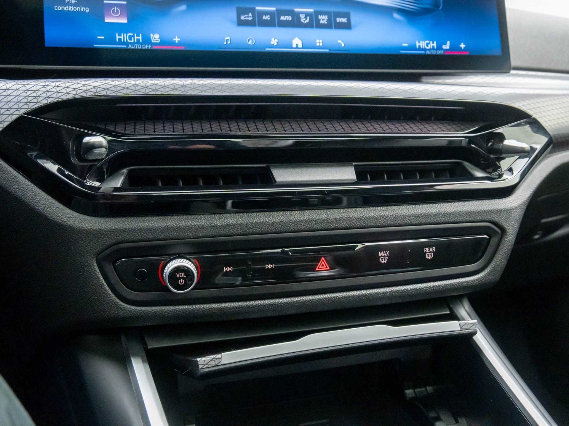 Certified 2025 BMW 430i xDrive Coupe image 25