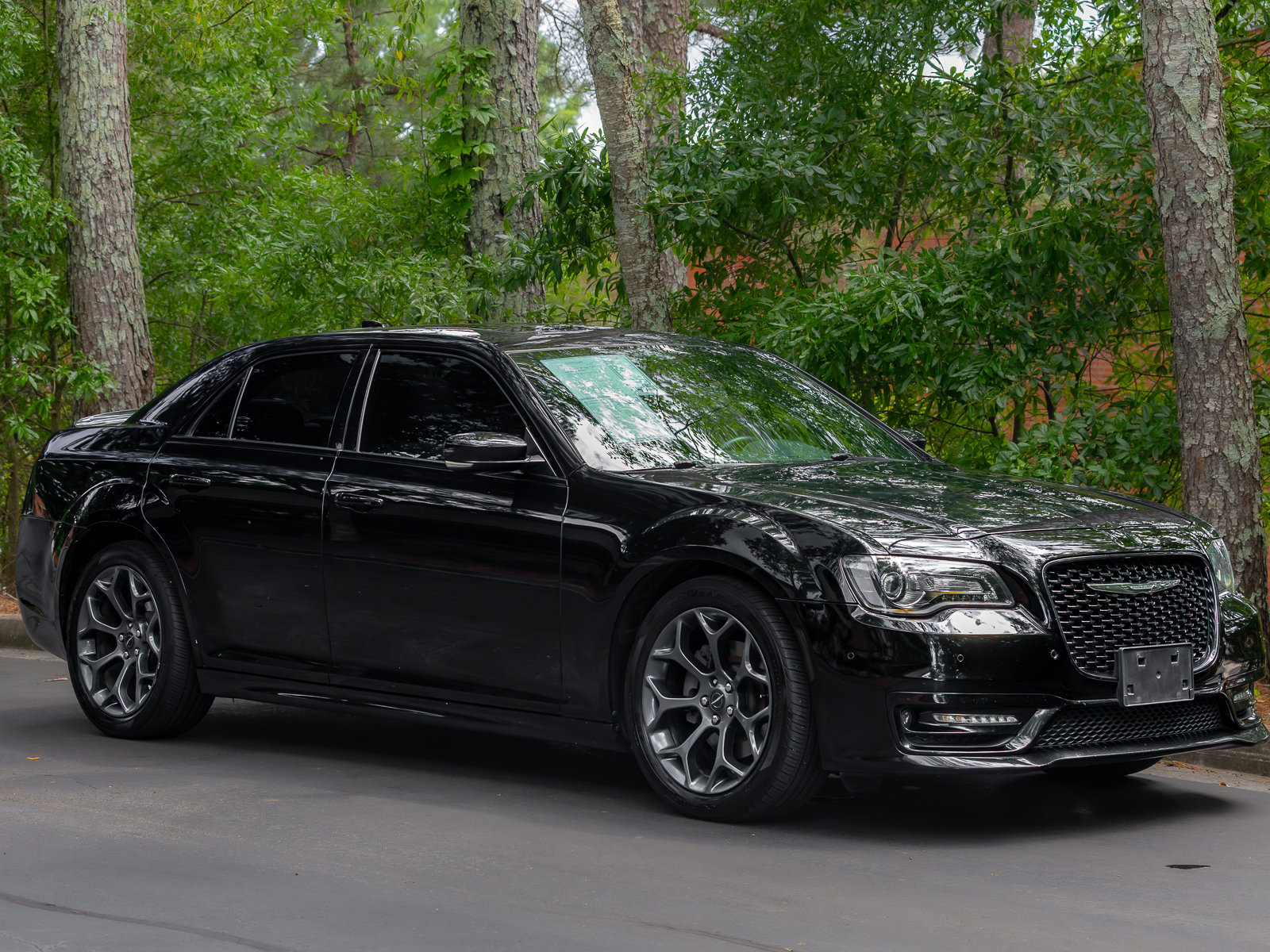 Used 2019 Chrysler 300 S w/ 300S Premium Group 2 RWD image 49