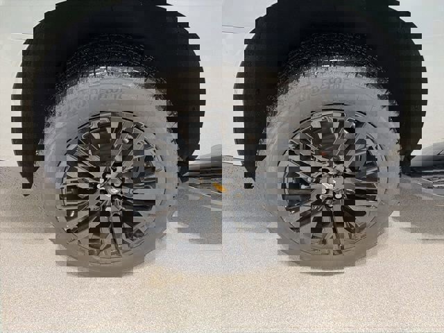 New 2026 Chevrolet Suburban Premier image 7