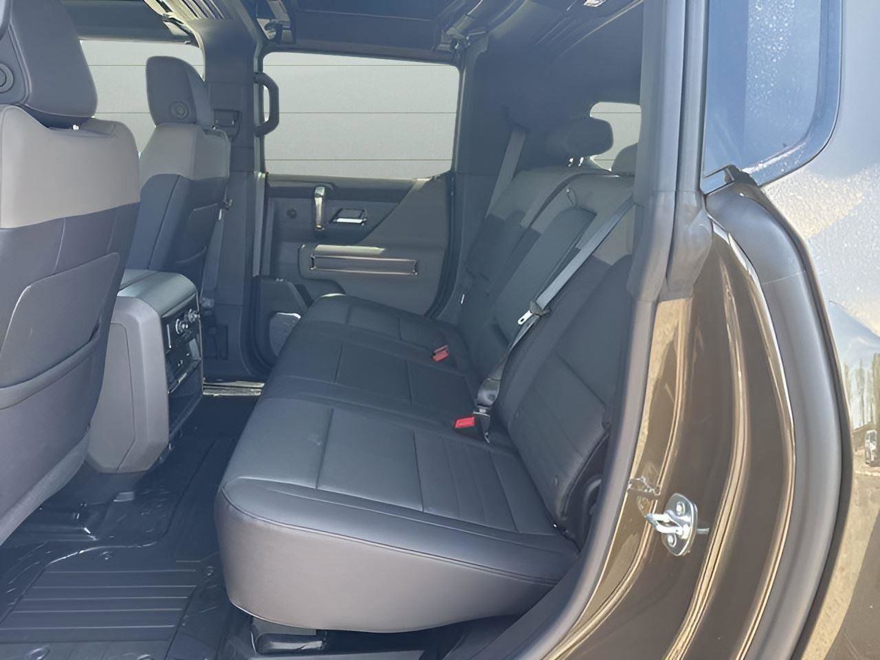 New 2025 GMC Hummer EV 2X w/ Extreme Off-Road Package image 13