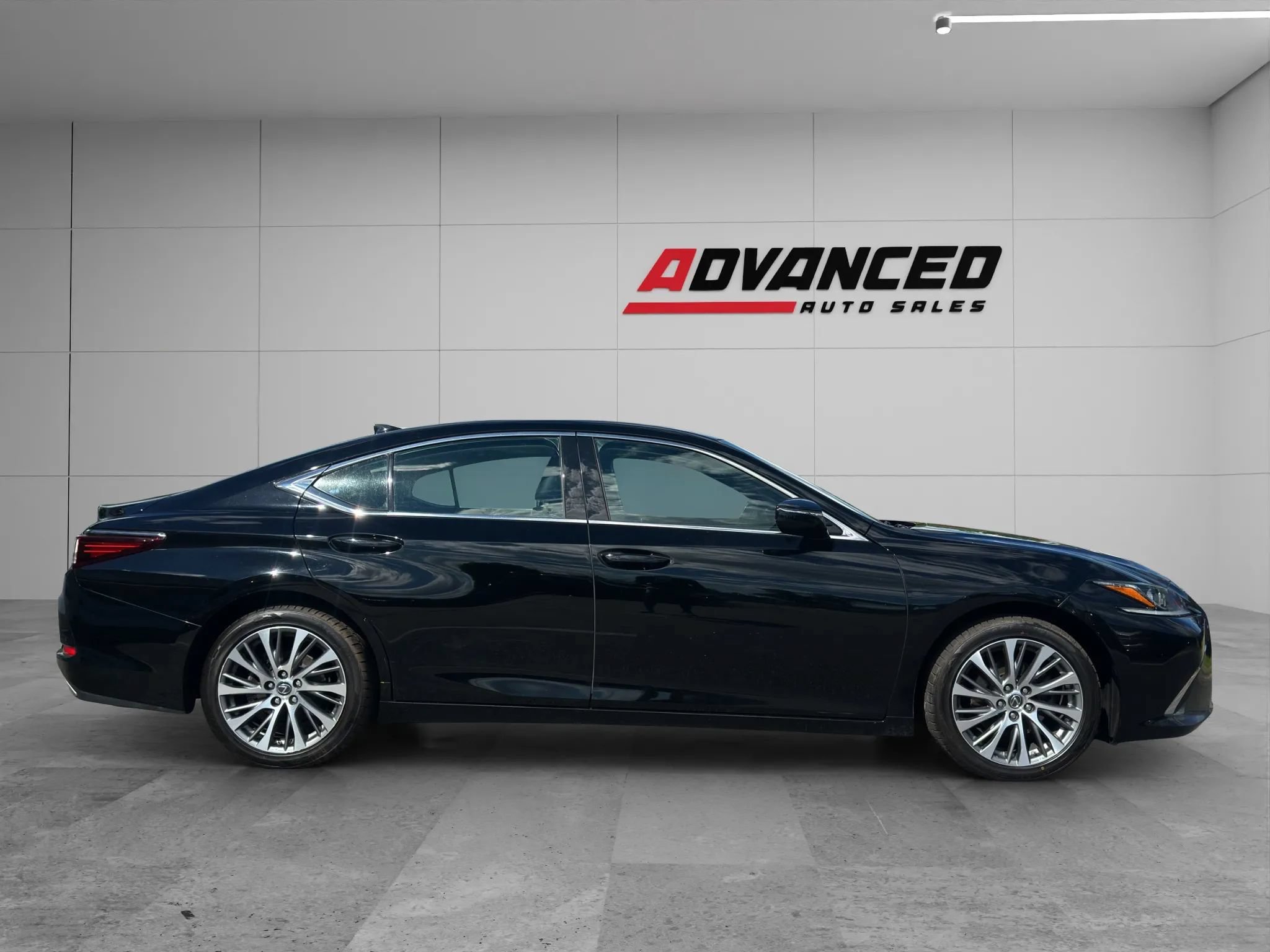 Used 2019 Lexus ES 350 w/ Premium Package FWD image 8