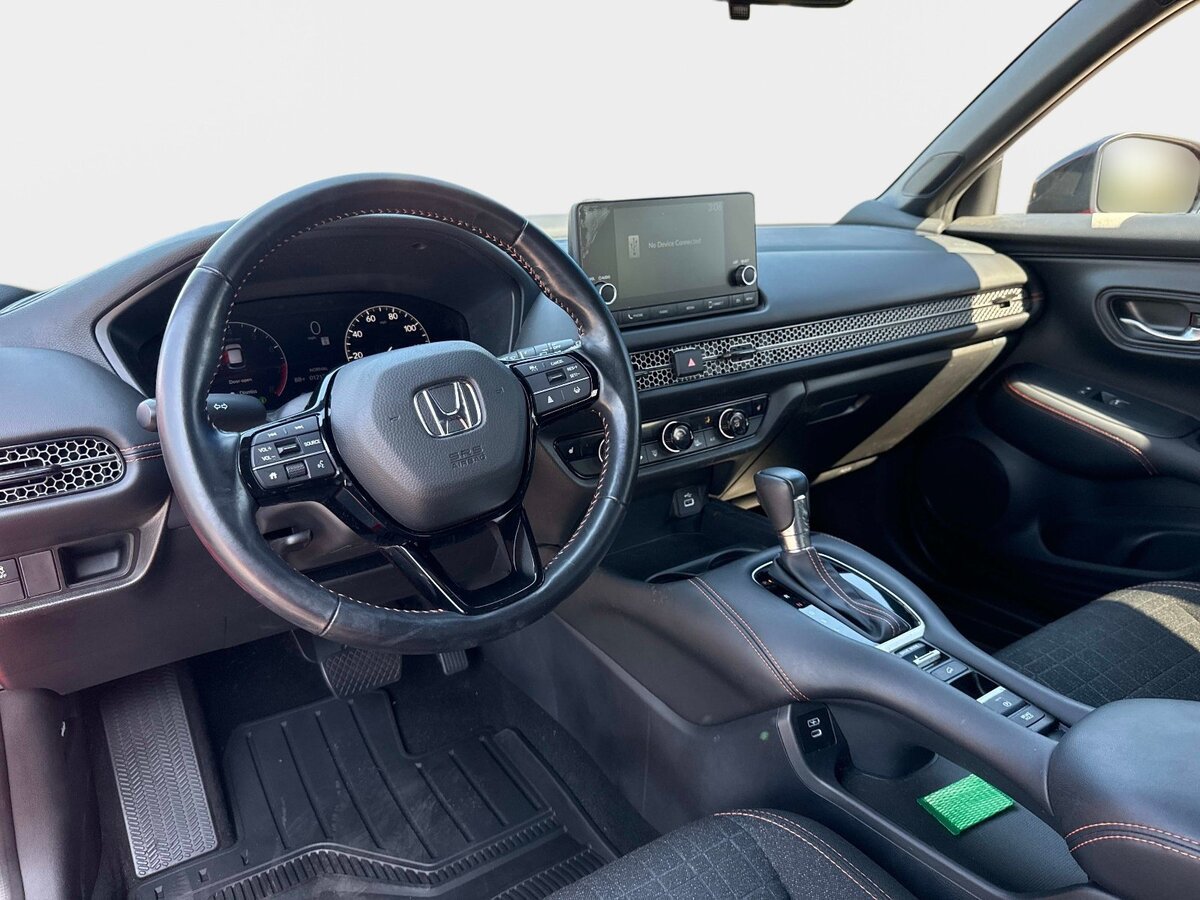 Used 2025 Honda HR-V Sport image 15