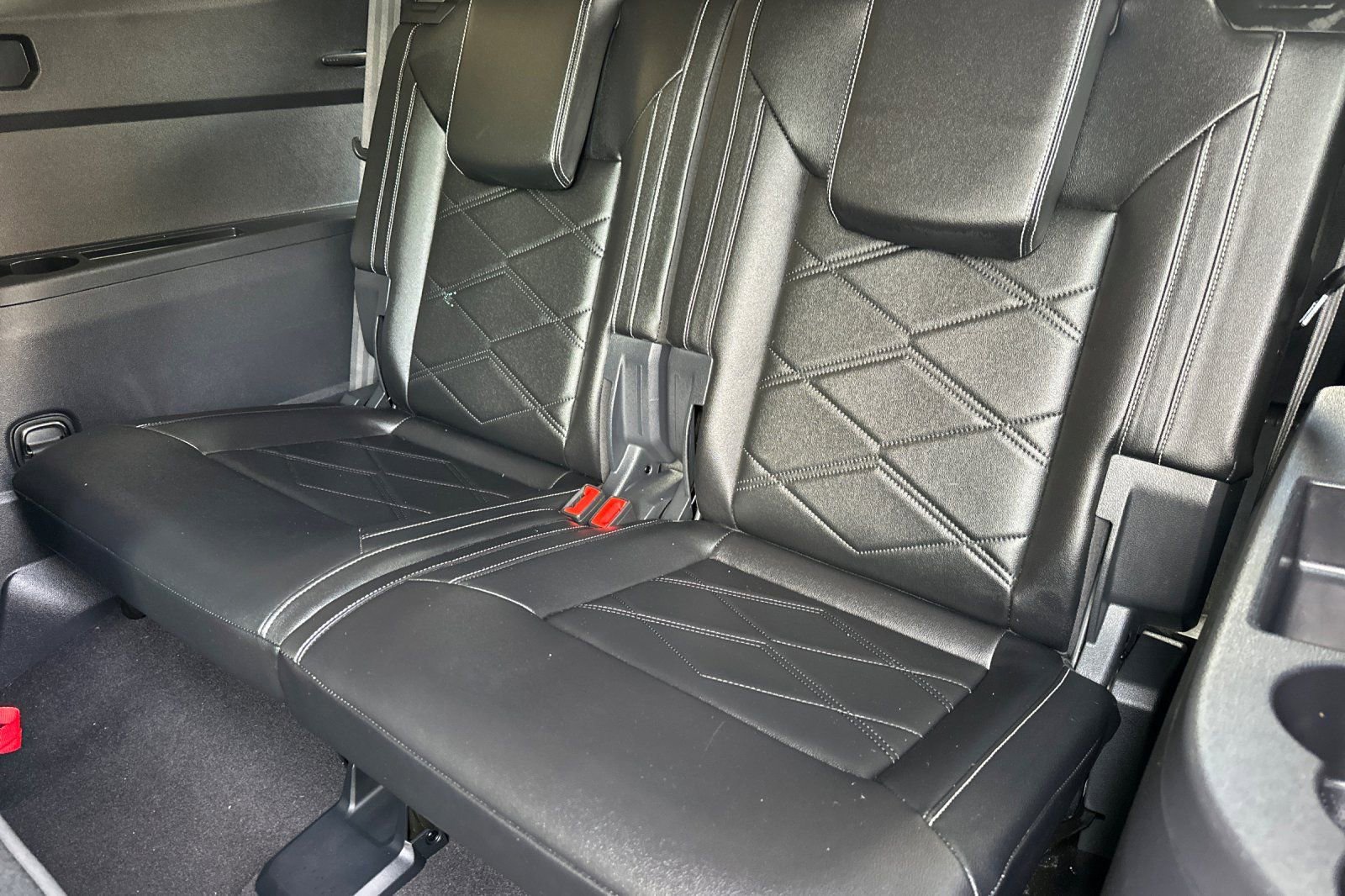 Used 2024 Volkswagen Atlas SE FWD image 19
