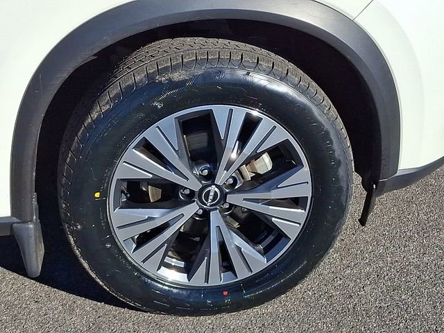 Used 2023 Nissan Rogue SV image 10