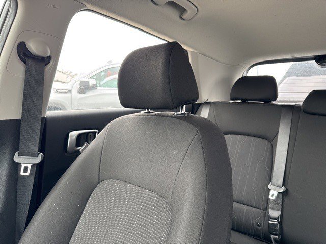 Used 2021 Hyundai Venue SE image 13