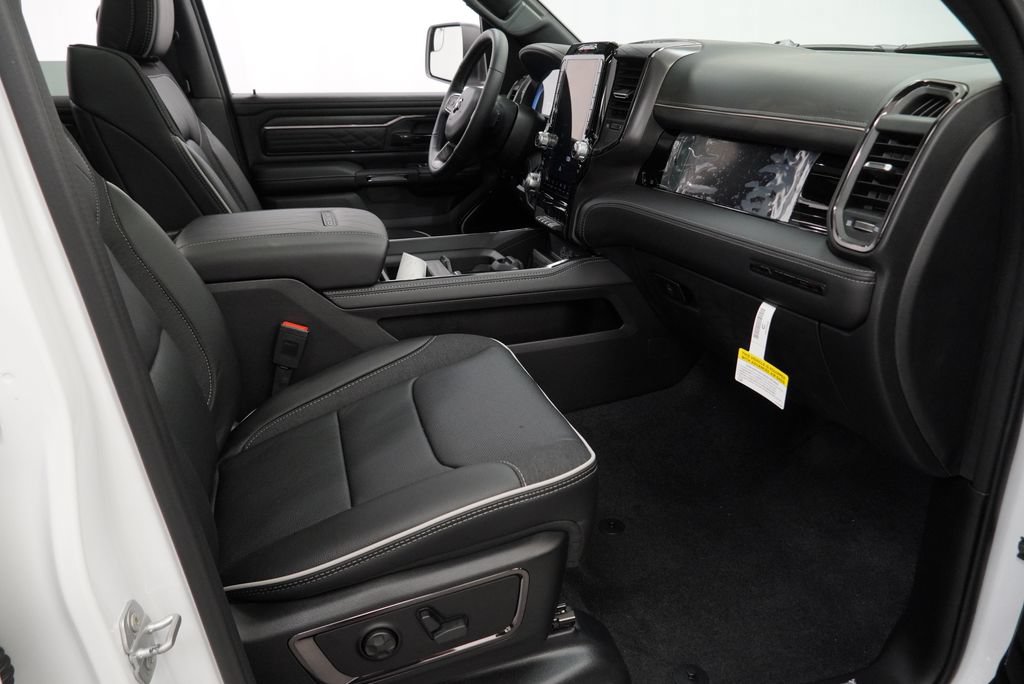 New 2027 RAM 1500 Limited w/ Body Color Bumper Group AWD/4WD image 35