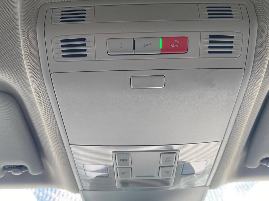 Used 2023 Volkswagen Taos SE FWD image 25