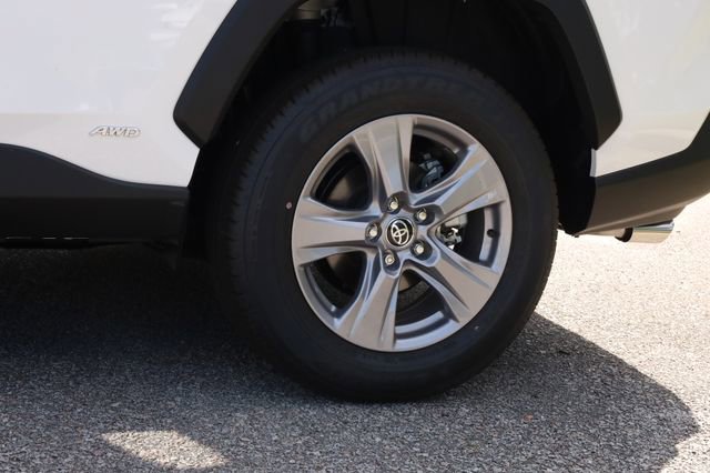 Used 2025 Toyota RAV4 XLE image 17