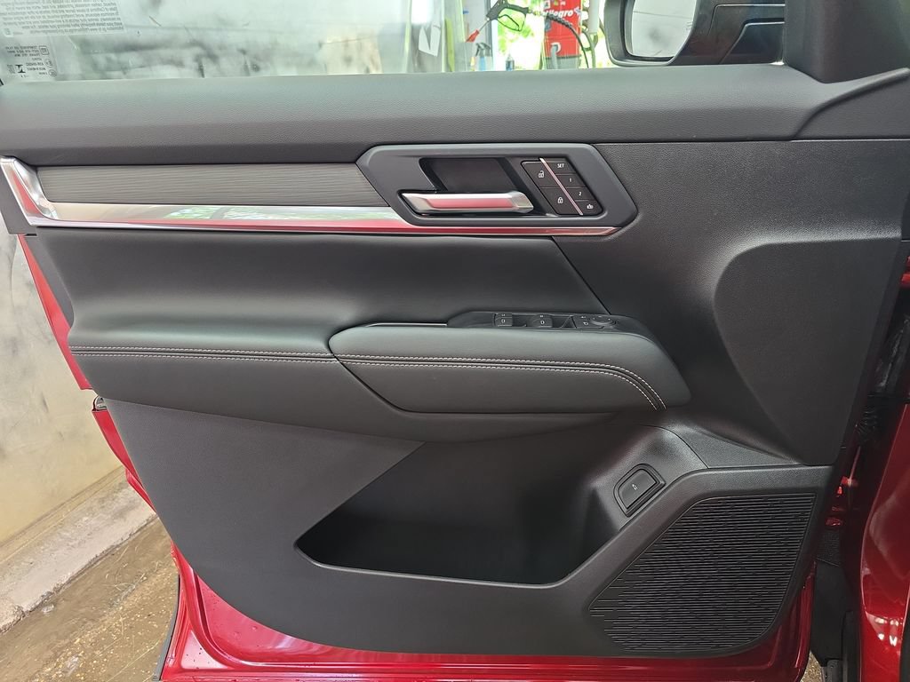 New 2026 GMC Terrain Elevation w/ Elevation Premium Package AWD/4WD image 25