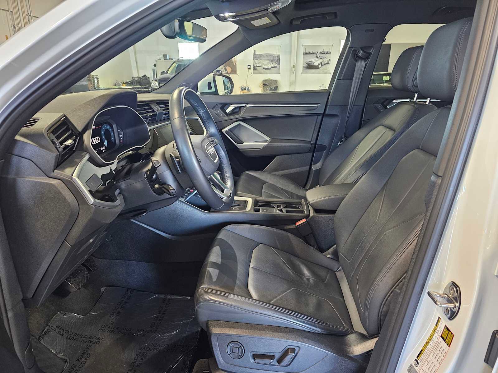 Used 2022 Audi Q3 2.0T Premium w/ Convenience Package image 23