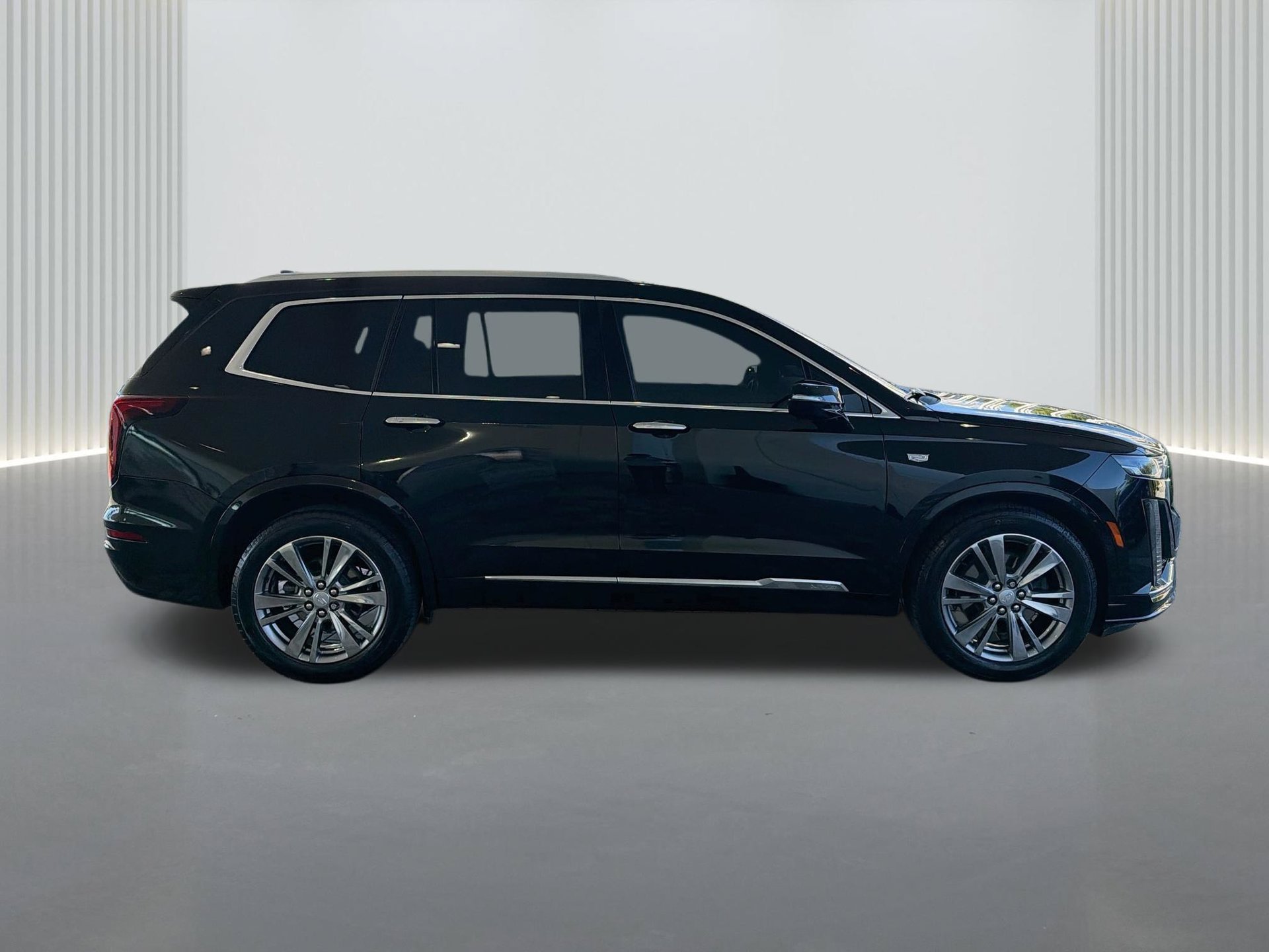 Certified 2024 Cadillac XT6 Premium Luxury FWD image 7