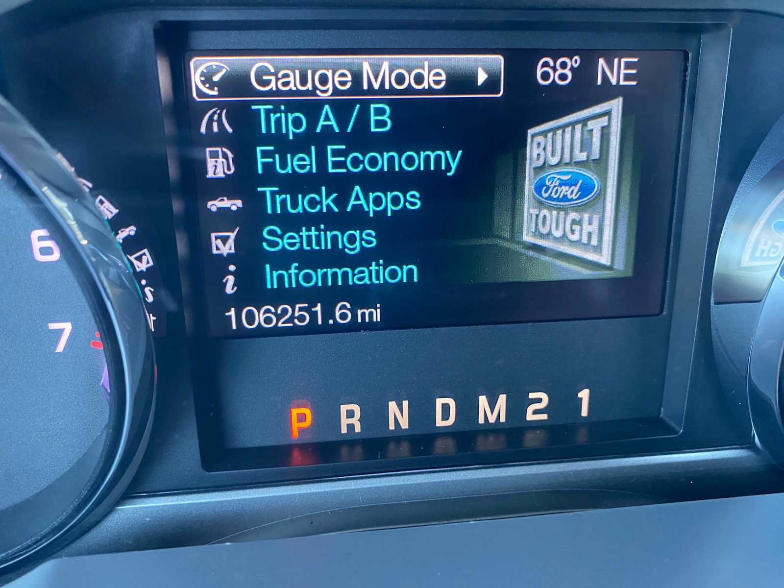 Used 2016 Ford F250 XLT w/ XLT Premium Package AWD/4WD image 8