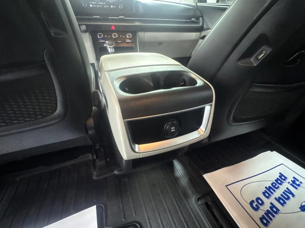 Used 2023 Kia Carnival LX FWD image 32