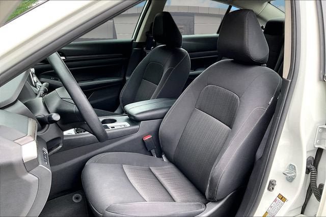 Used 2025 Nissan Altima 2.5 SV AWD/4WD image 25