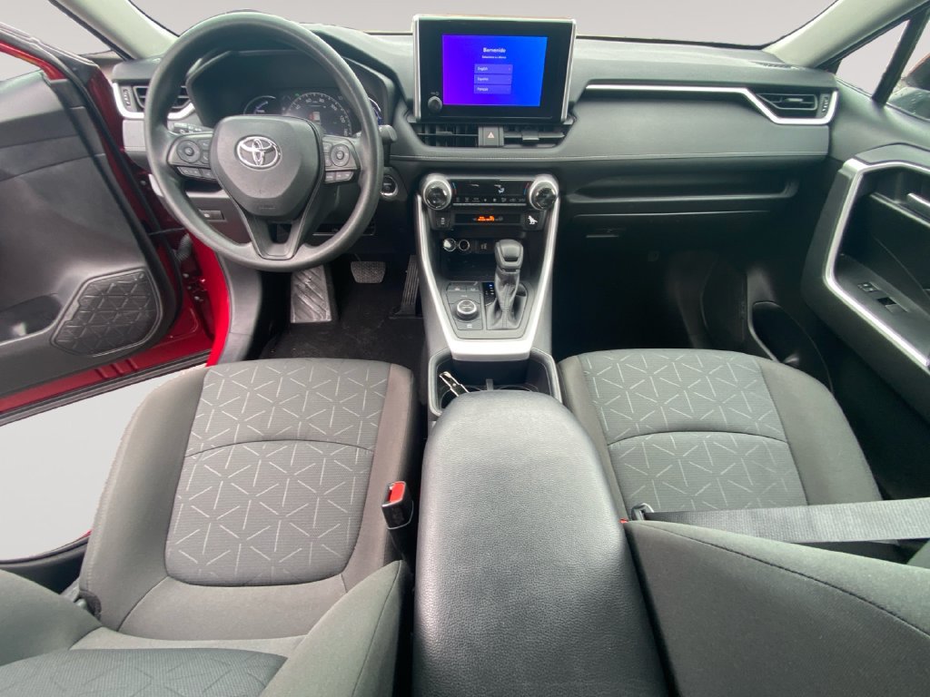 Used 2024 Toyota RAV4 XLE AWD/4WD image 9