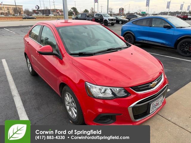 Used 2017 Chevrolet Sonic LT image 2