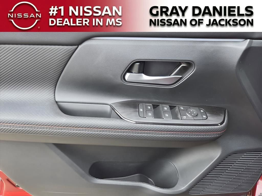 New 2026 Nissan Kicks SR image 18