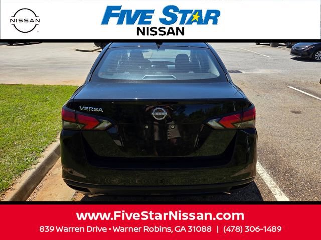 Used 2025 Nissan Versa SV image 8
