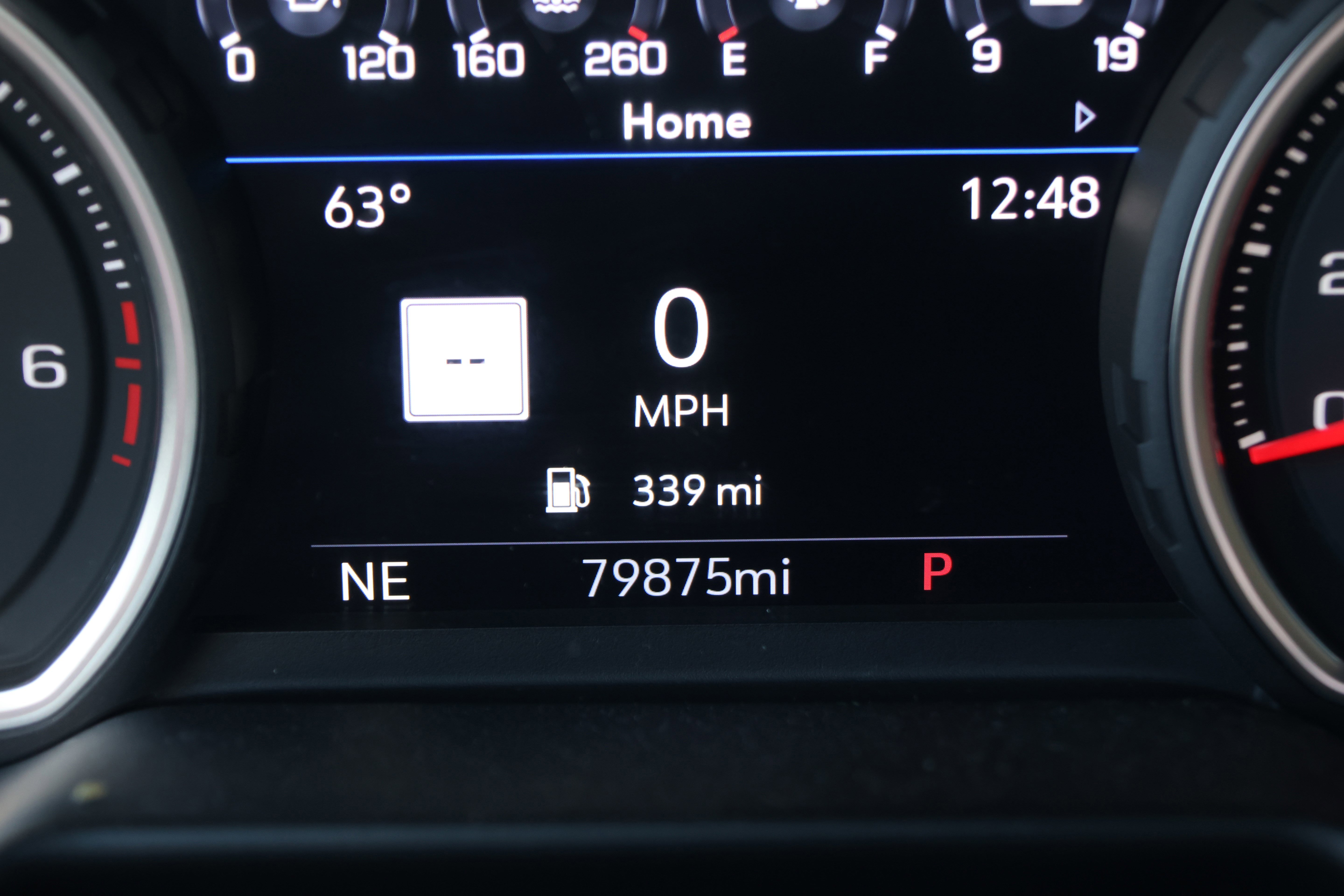 Used 2021 Chevrolet Suburban Premier w/ Premium Package image 23