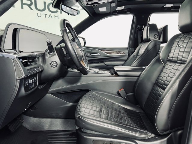 Used 2021 Cadillac Escalade Sport Platinum w/ Heavy-Duty Trailer Package image 7