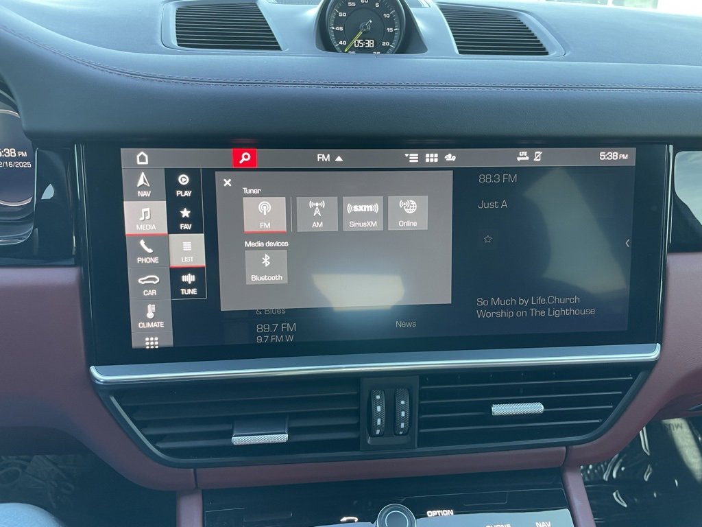 Used 2021 Porsche Cayenne Base image 14