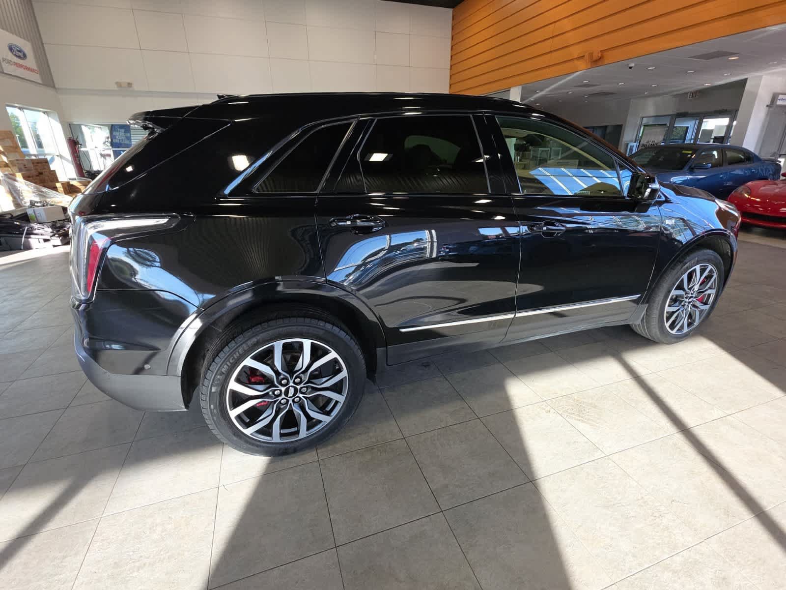 Used 2022 Cadillac XT5 Sportv w/ Platinum Package AWD/4WD image 6