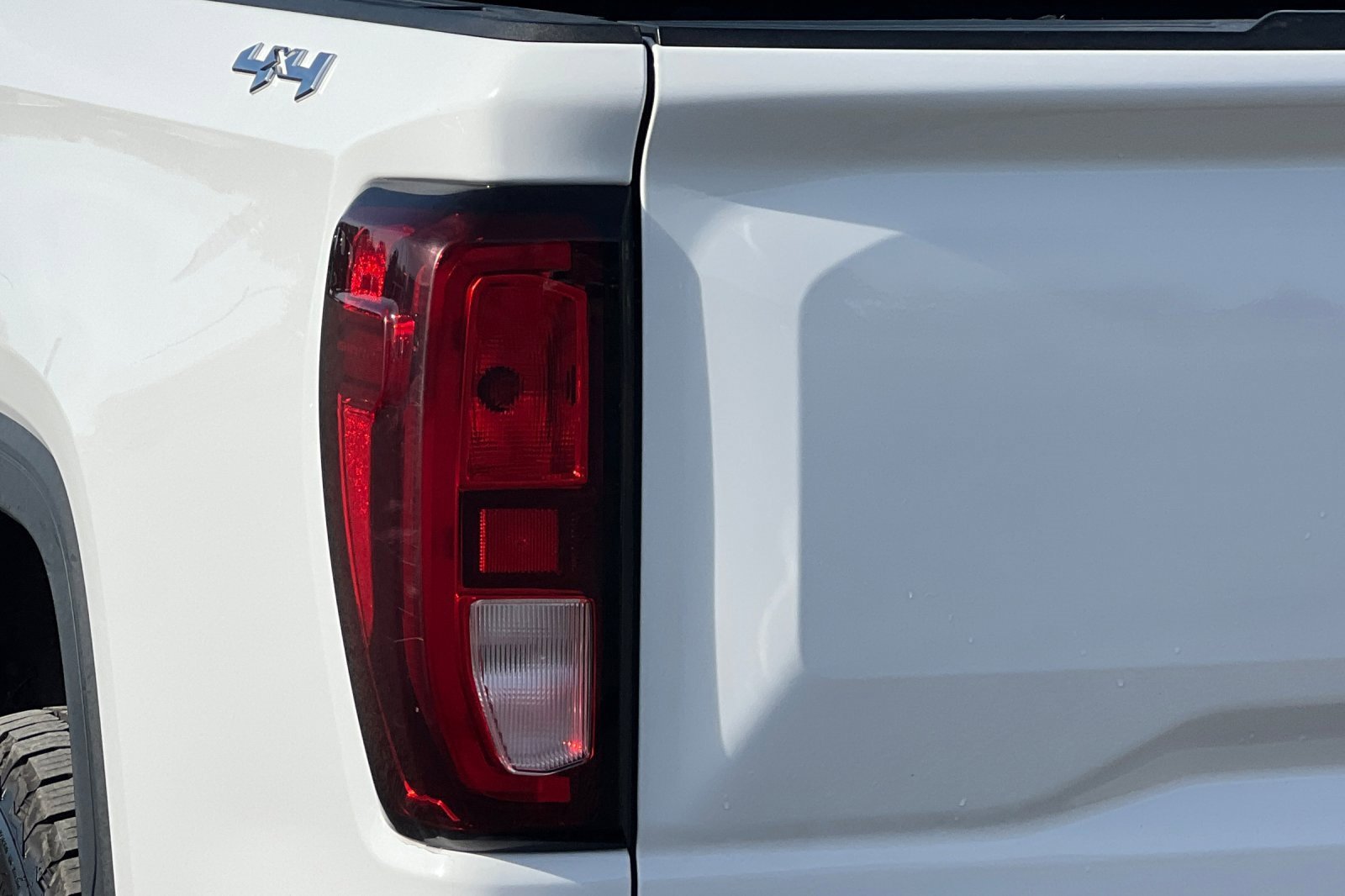 Used 2020 GMC Sierra 1500 SLE w/ SLE Value Package image 43