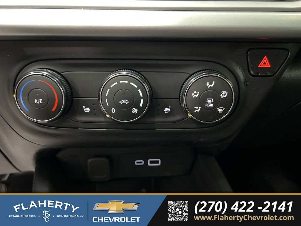 Used 2024 Chevrolet Trax RS w/ Driver Confidence Package FWD image 28