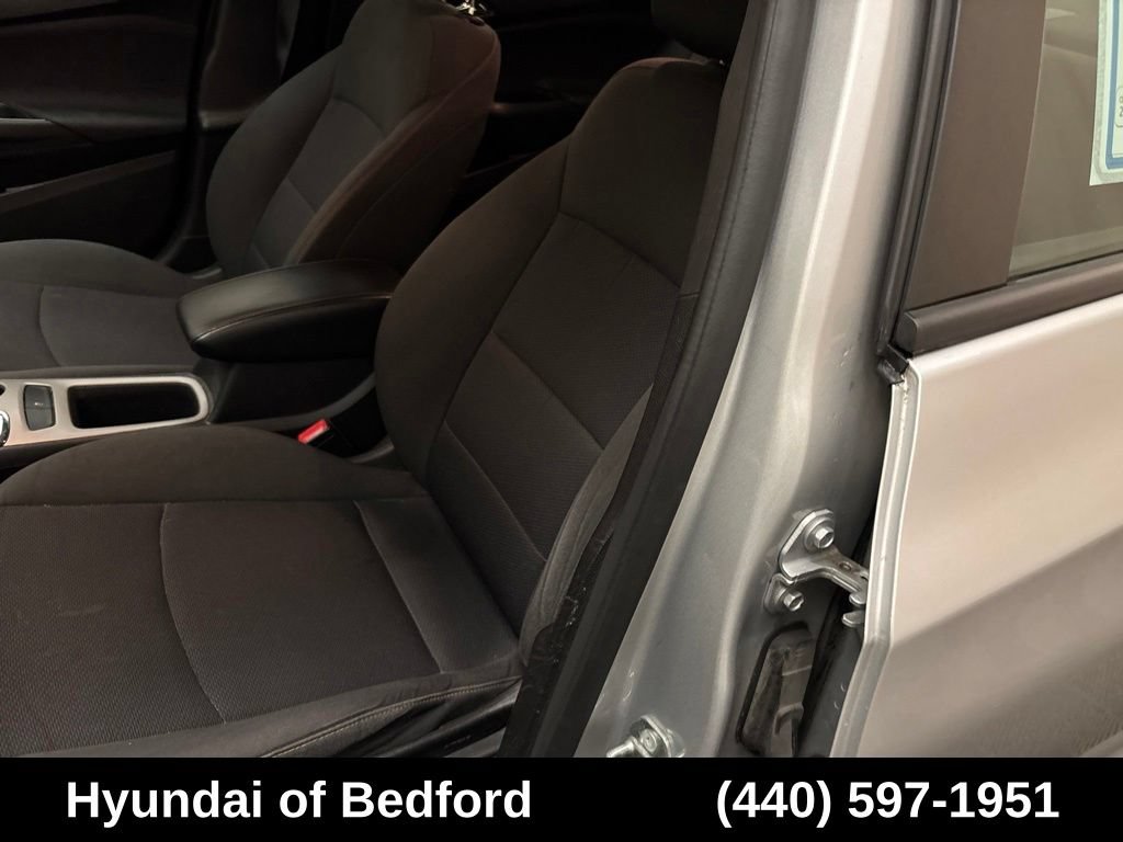 Used 2018 Chevrolet Cruze LS FWD image 11