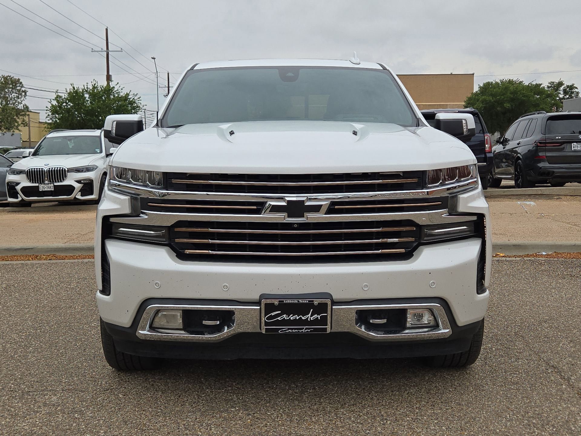 Used 2019 Chevrolet Silverado 1500 High Country w/ Technology Package AWD/4WD image 10