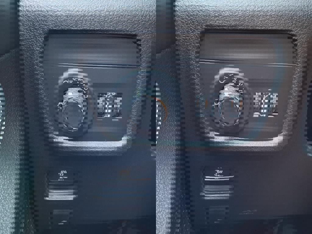 Used 2023 Jeep Grand Cherokee Altitude image 20