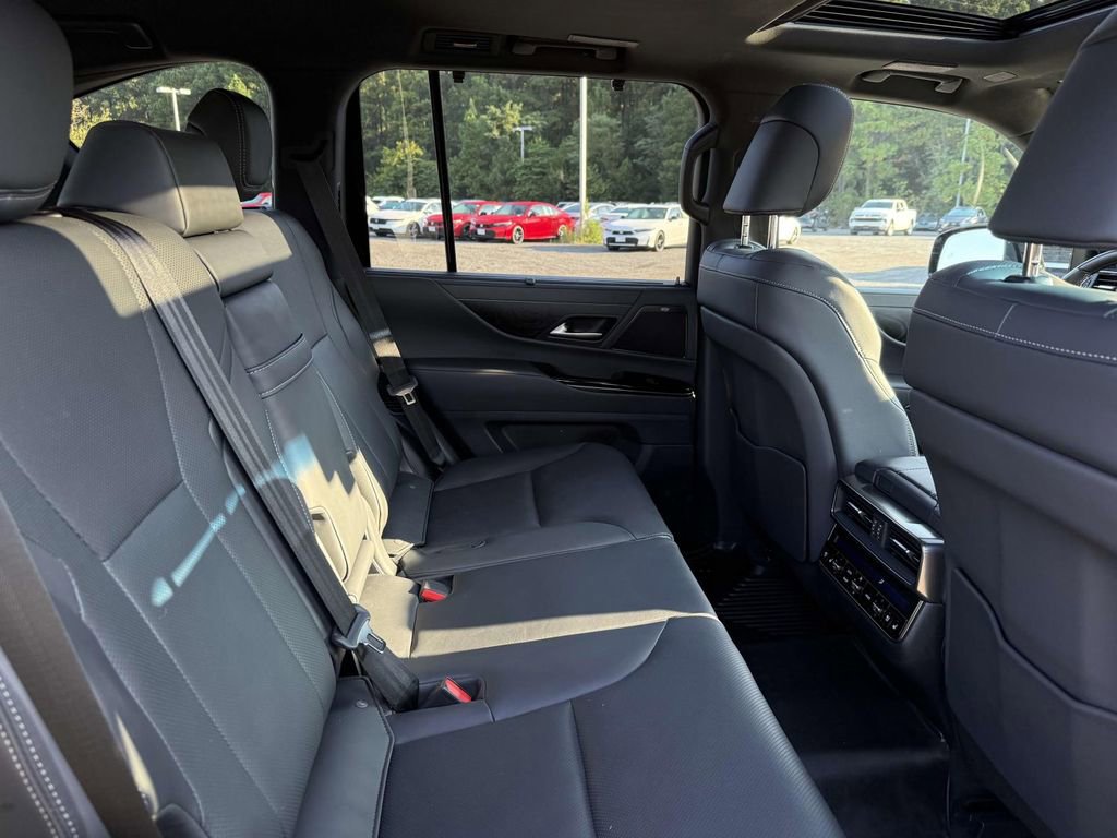 Used 2024 Lexus LX 600 4WD w/ Appearance Package image 16