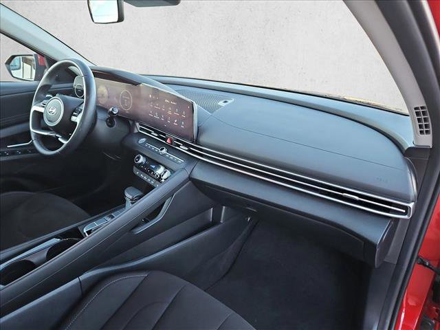 Used 2023 Hyundai Elantra SEL w/ Convenience Package image 22