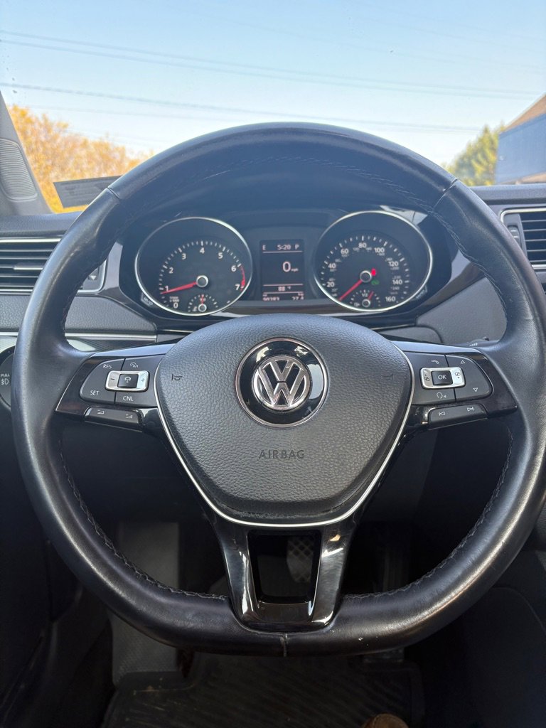 Used 2016 Volkswagen Jetta SEL w/ Lighting Package image 15