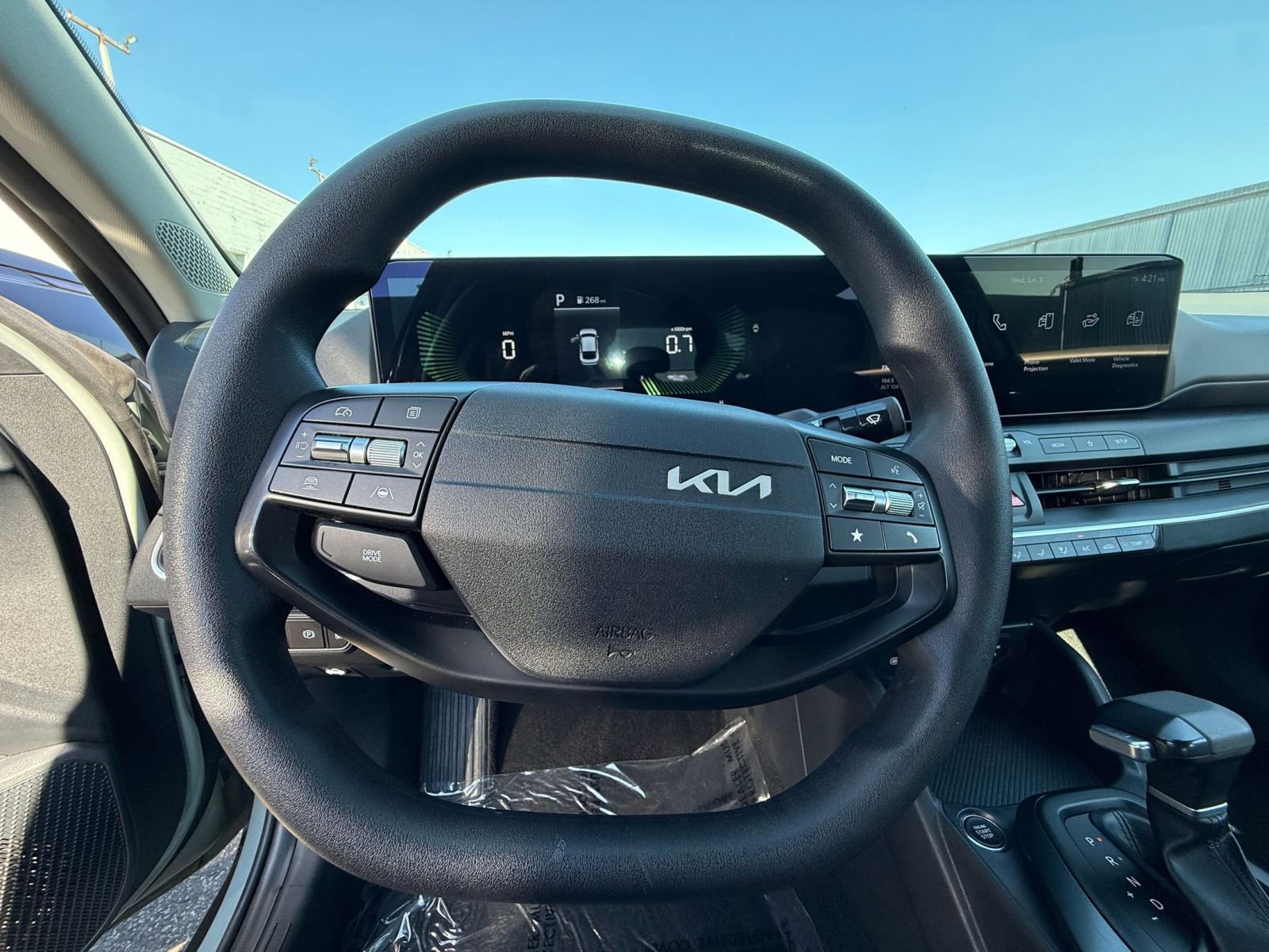 Used 2025 Kia K4 FWD image 27