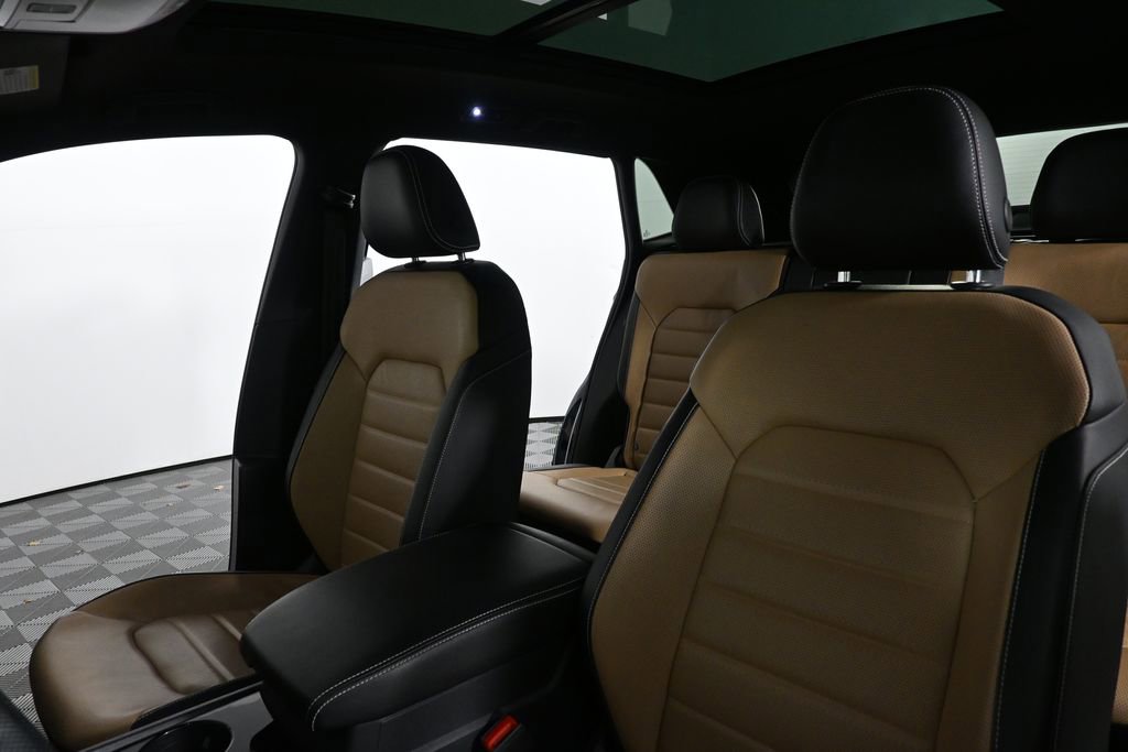 Used 2022 Volkswagen Atlas Cross Sport SEL Premium R-Line image 5