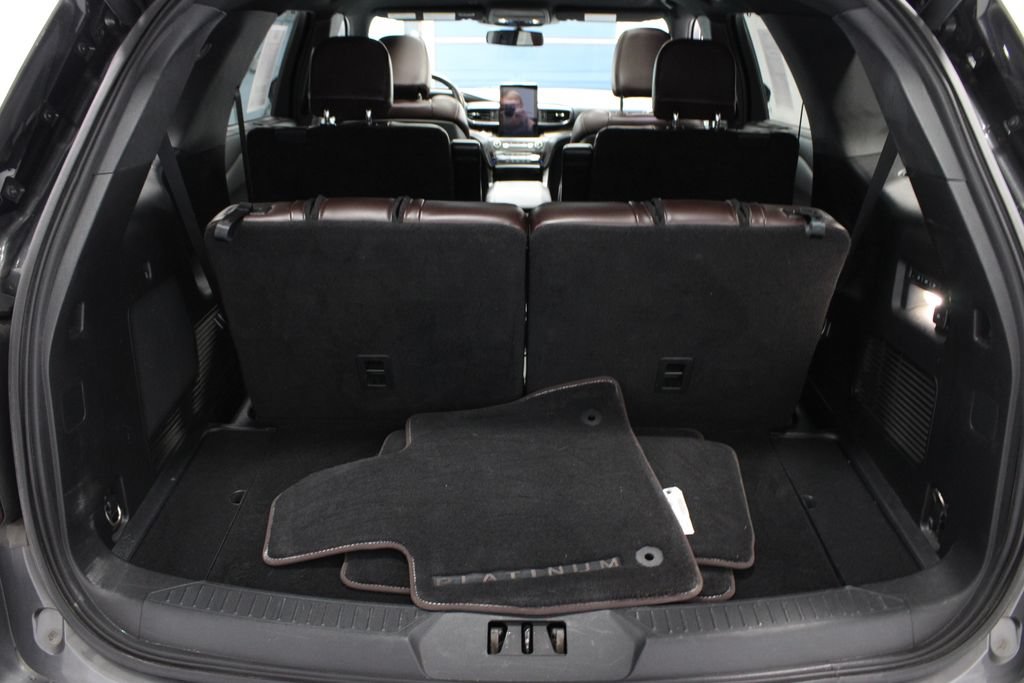 Used 2020 Ford Explorer Platinum w/ Premium Technology Package AWD/4WD image 17