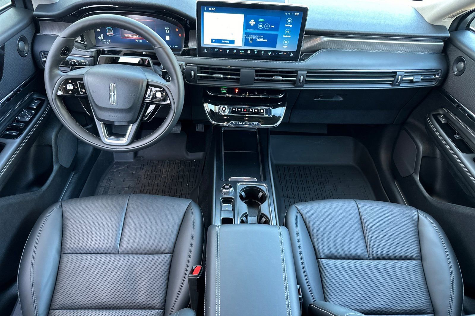 New 2025 Lincoln Corsair Reserve w/ Equipment Group 202A image 12