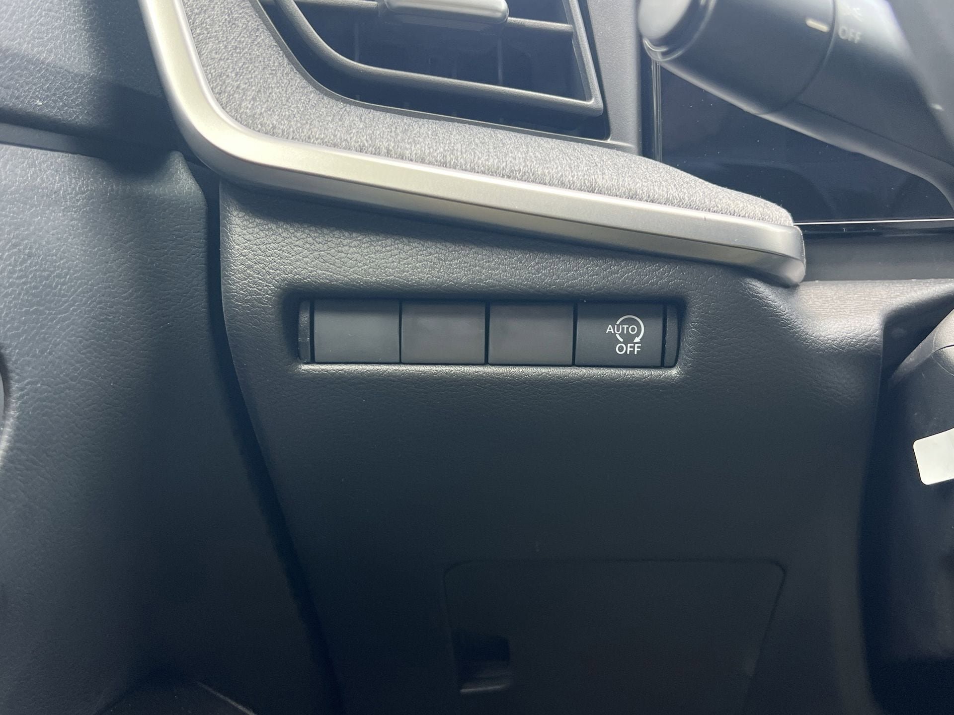 New 2026 Nissan Kicks S FWD image 13