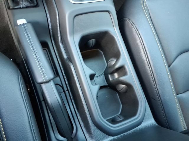 Used 2025 Jeep Wrangler Unlimited Sahara AWD/4WD image 29