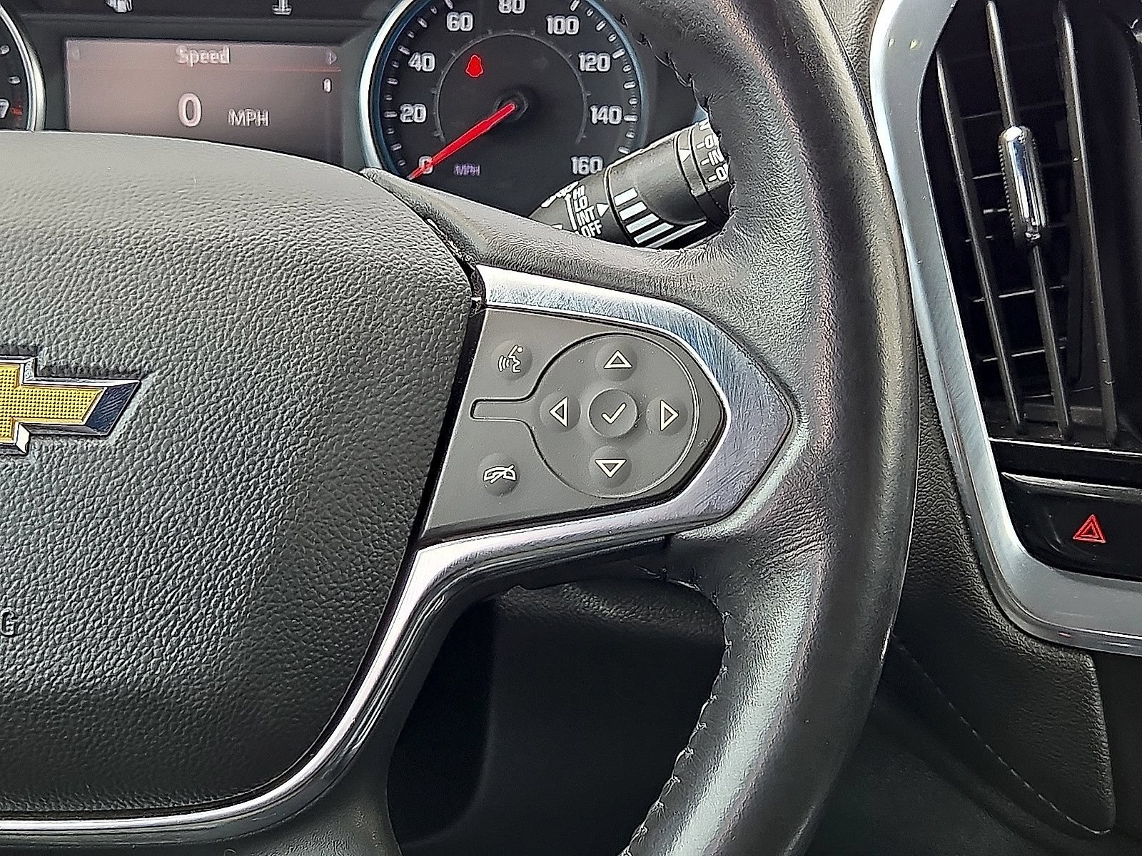 Used 2022 Chevrolet Traverse LT AWD/4WD image 21