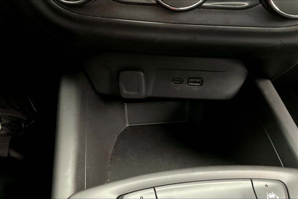 Used 2025 Chevrolet Trax LS FWD image 17