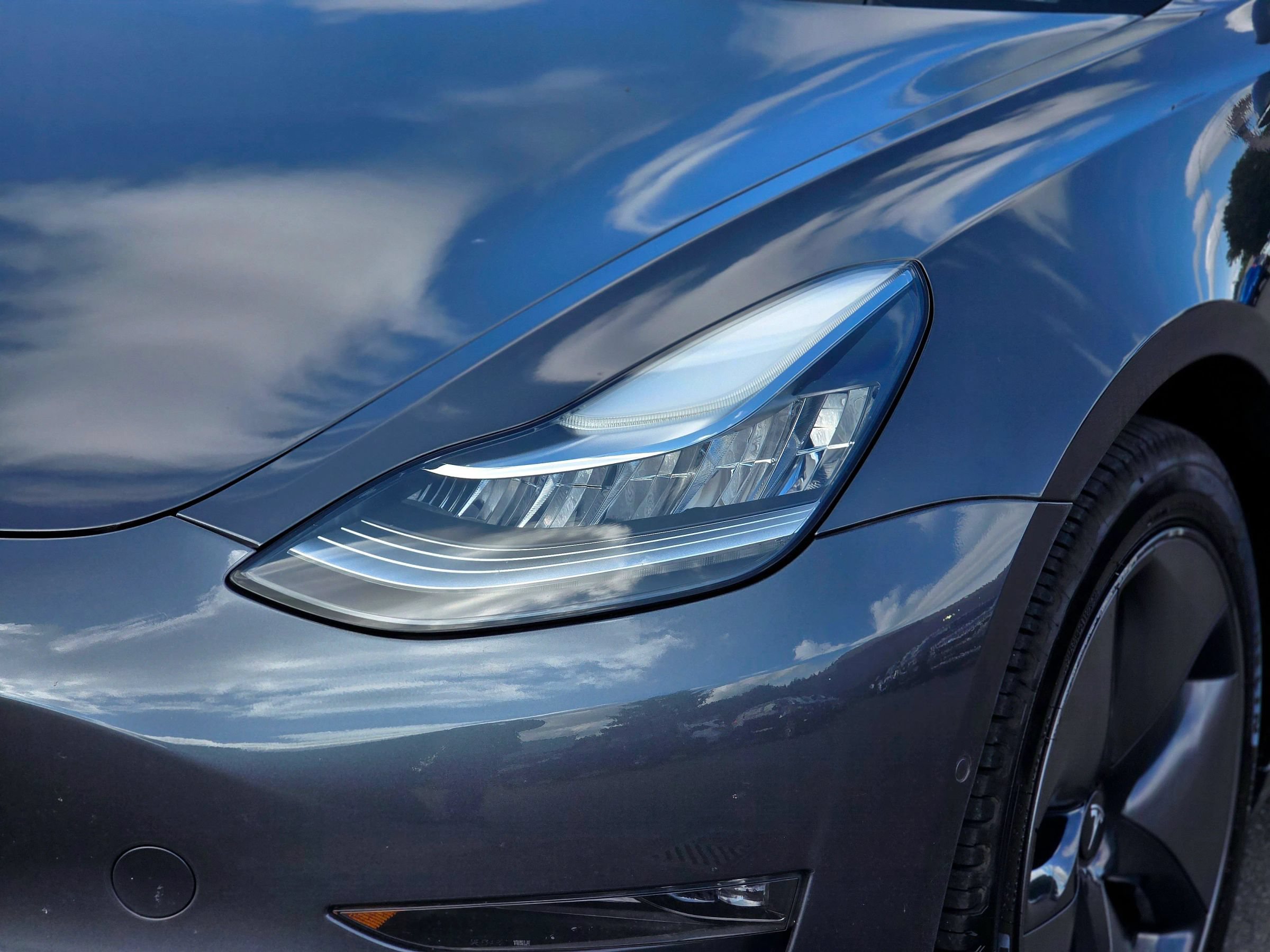 Used 2018 Tesla Model 3 Long Range AWD/4WD image 6