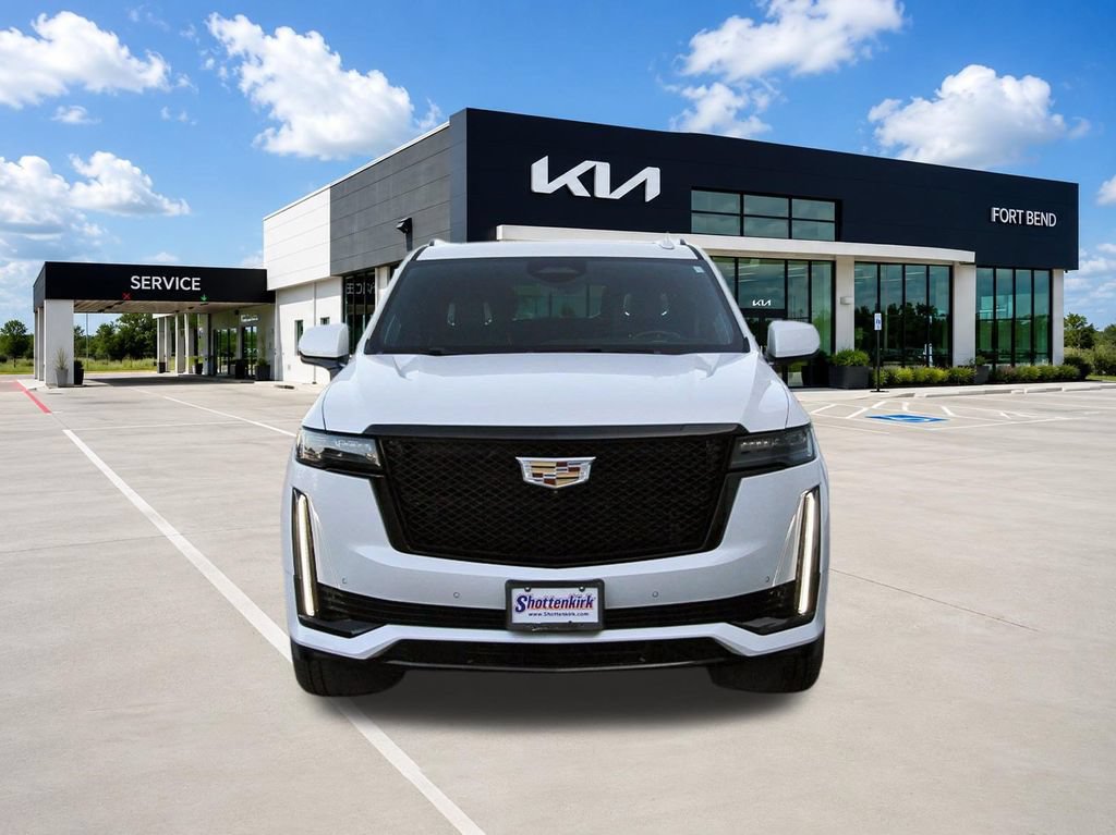Used 2022 Cadillac Escalade ESV Sport Platinum AWD/4WD image 2