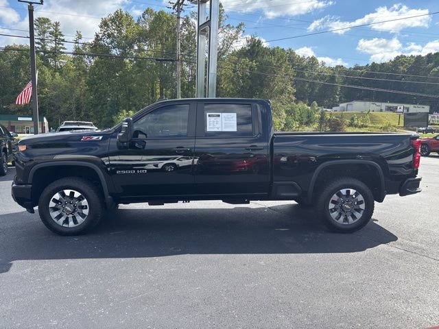 Used 2024 Chevrolet Silverado 2500 Custom image 11