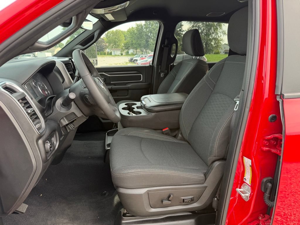 Used 2026 RAM 2500 Big Horn AWD/4WD image 3