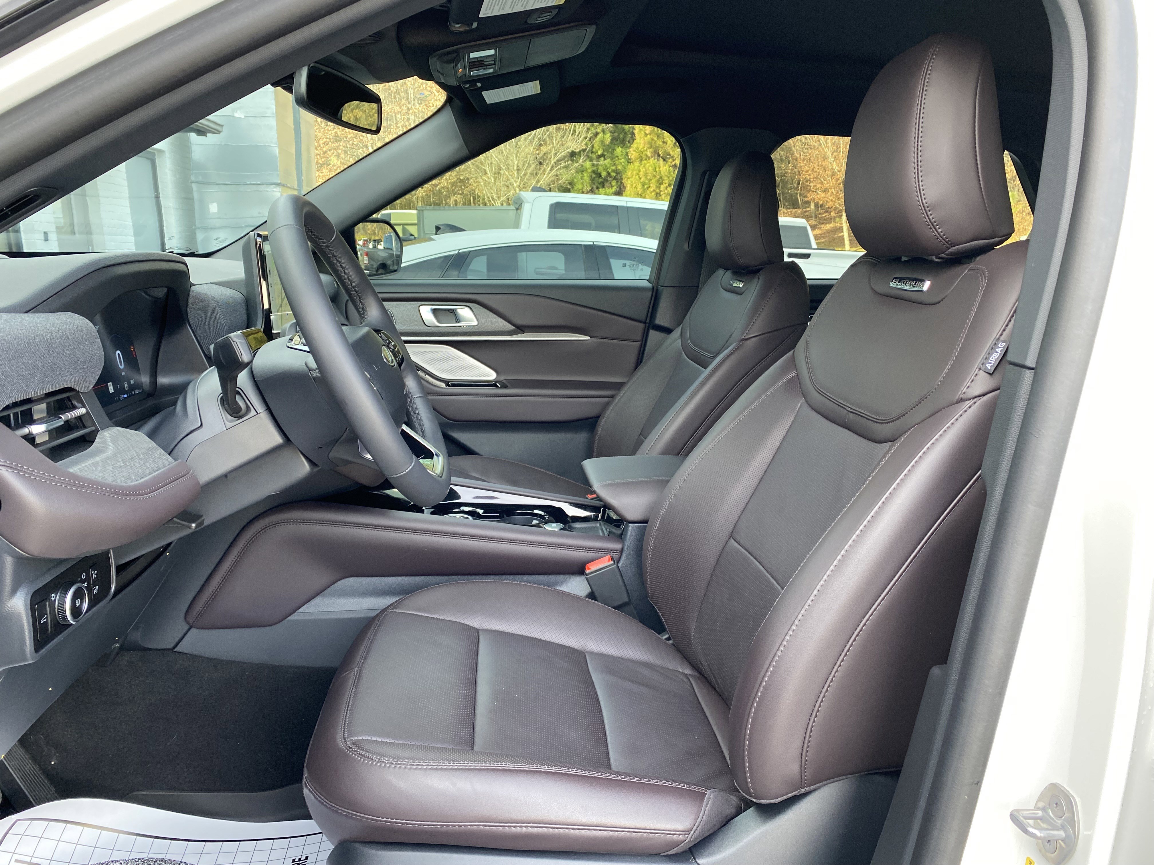 Used 2025 Ford Explorer Platinum image 16