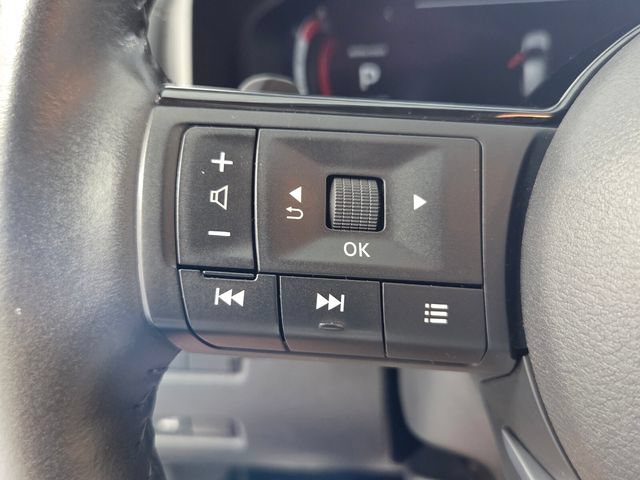 Used 2023 Nissan Rogue Platinum FWD image 27